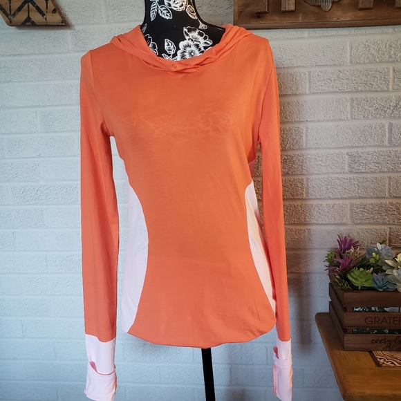 Vessos lightweight hoodie pullover size medium - Picture 9 of 13